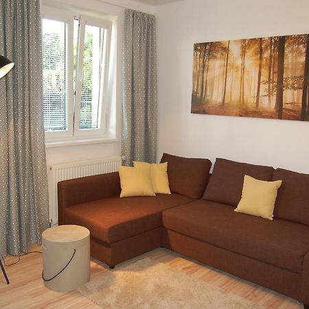 Apartment In A Red House With Garden Ceske Budejovice Kültér fotó