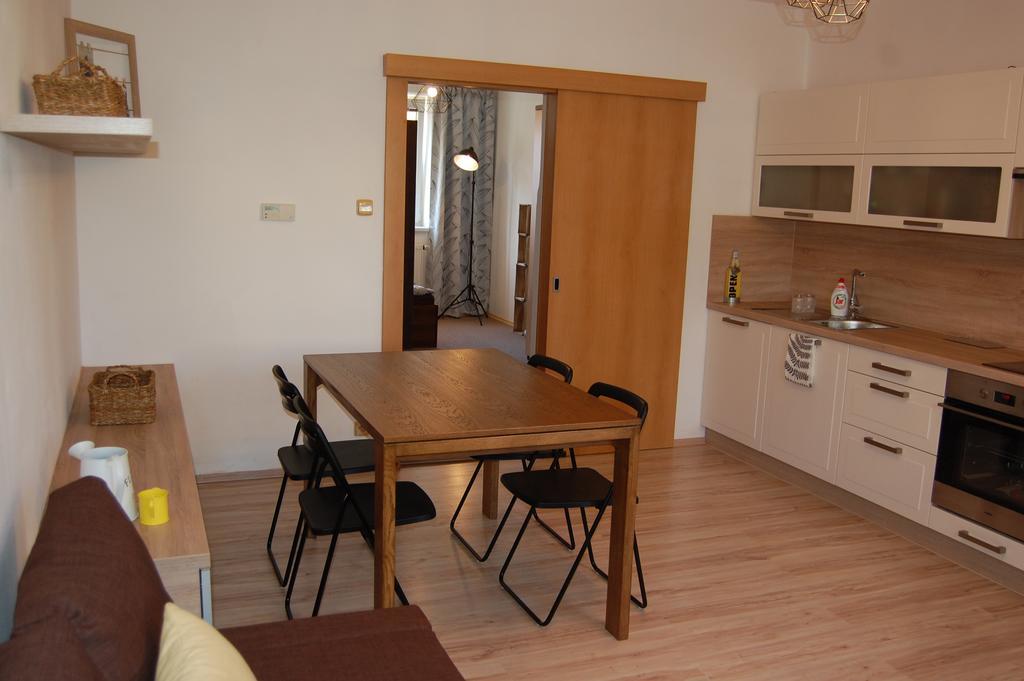 Apartment In A Red House With Garden Ceske Budejovice Kültér fotó